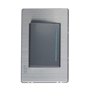 BP01-M/A - PLACA METÁLICA CON 1 INTERRUPTOR SENCILLO DE 3 MÓDULOS ANONIZADO LUCEK